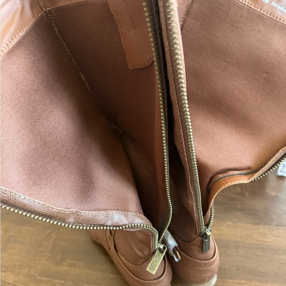 Vegan Leather Tall Brown boots size 9 - Picture 11 of 16